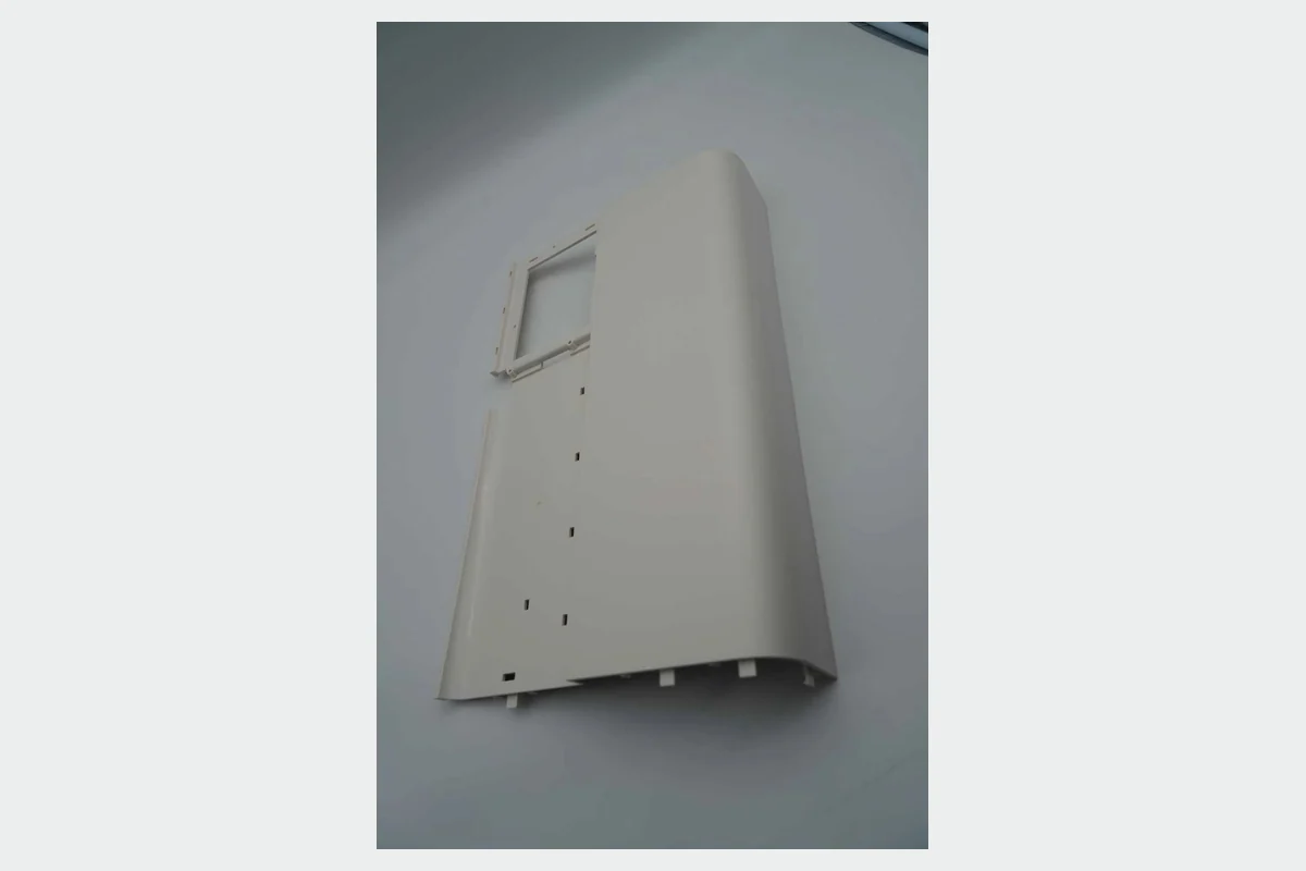 白色外观注塑盖板