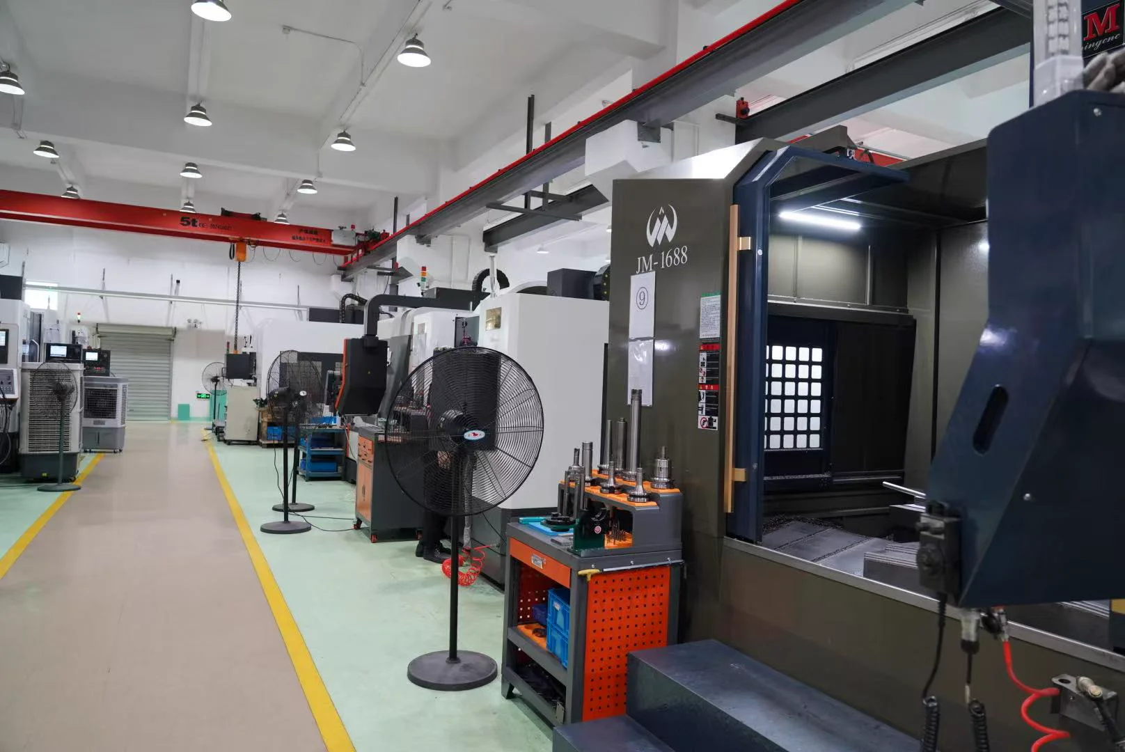 Precision machining equipment at TEC-SHINE