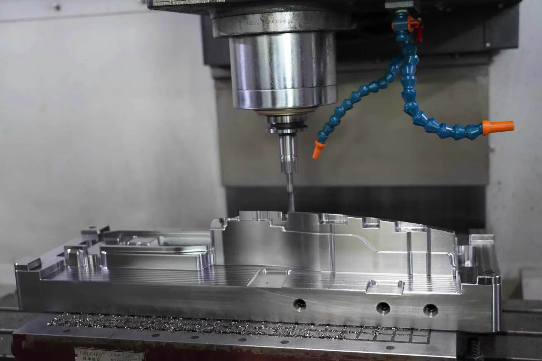 CNC machining for mold components